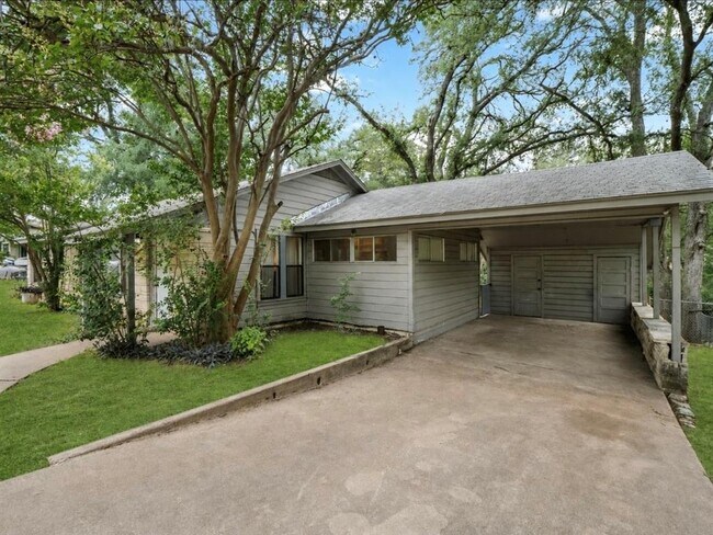 Building Photo - 6208 Walnut Hills Dr