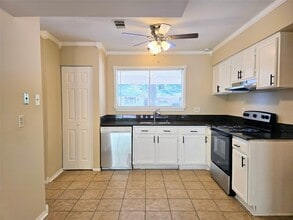 Building Photo - 2602 N Red Cedar Cir