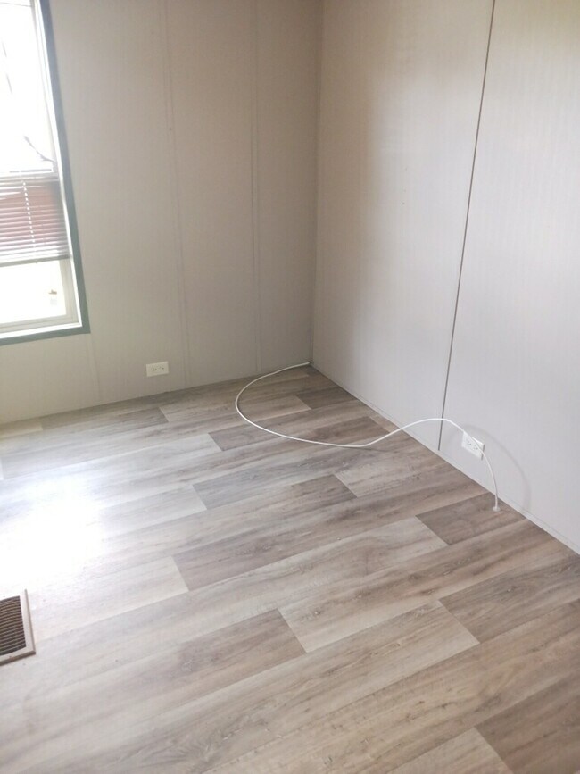 Building Photo - Live Oak Terrace-Lot 14