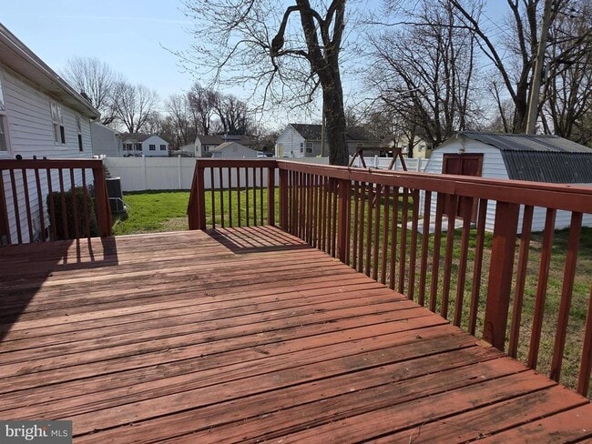 Building Photo - 28 Briar Ln