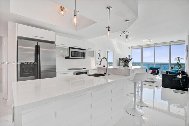 Building Photo - 888 Biscayne Blvd