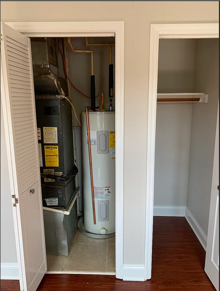 Building Photo - 3878 9th St SE