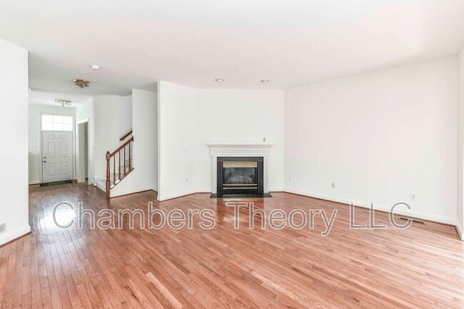 Building Photo - 3105 White Daisy Pl