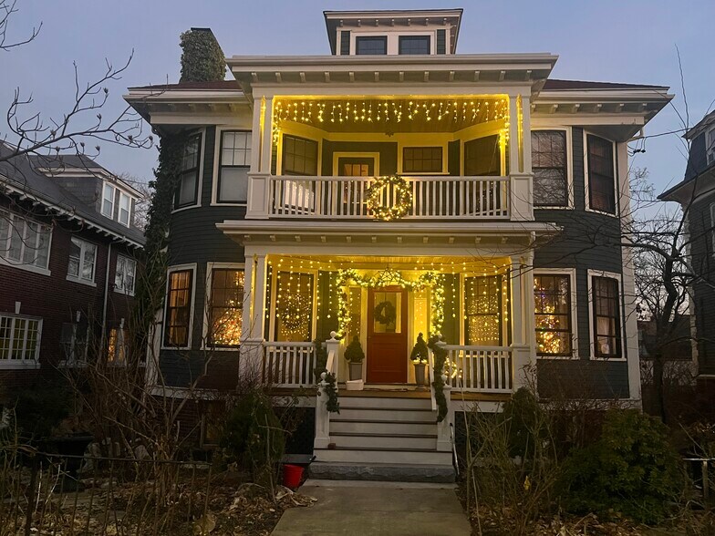 front of property - 12 Maple Ave