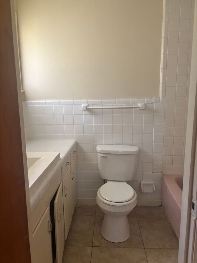 Building Photo - 1022 Garden Park Dr
