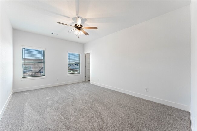 Building Photo - 6306 SW Luna Ln