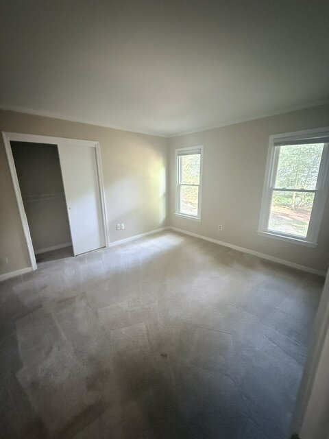 Building Photo - Spacious Cape in Woodlake Available Immediately