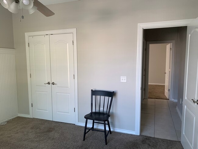 Building Photo - 1507 NE Benjamin Greens