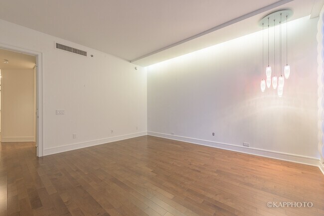 Building Photo - 401 N Wabash Ave