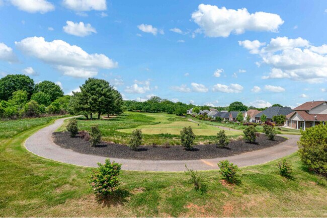 Building Photo - 112 Davenport Dr