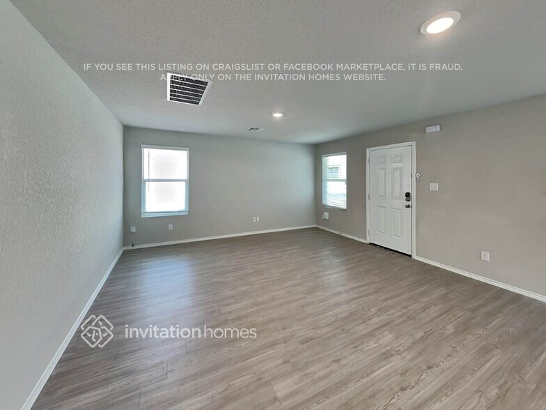 Building Photo - 10622 Varmus Dr