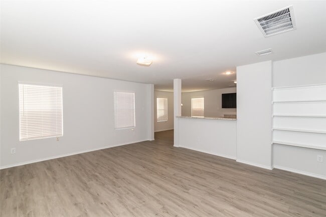 Building Photo - 8606 Wilkins Oaks Dr