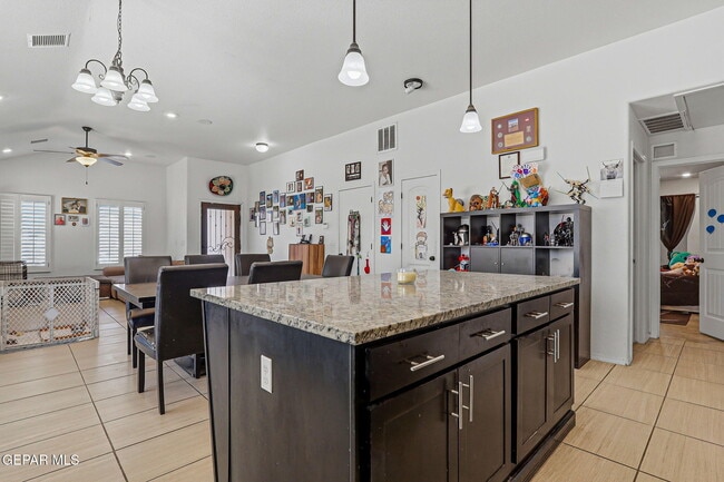 Building Photo - 12748 Tre Maximiliano Ave