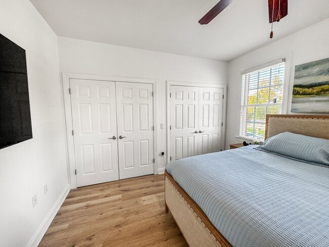 Building Photo - Fully Furnished Waterfront Elegance on Mai...