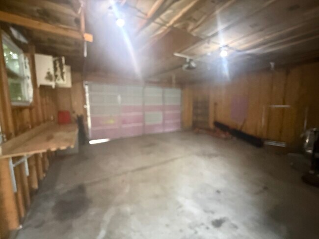 Building Photo - 9510 Campbell Ave