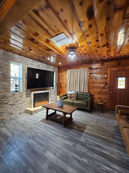 Building Photo - 12753 E Ave V 14