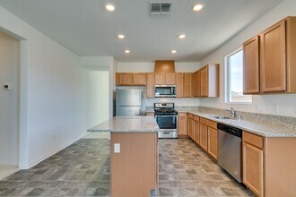 Building Photo - GORGEOUS SINGLE STORY WITH MANY UPGRADES*3 BEDROOMS*DEN!