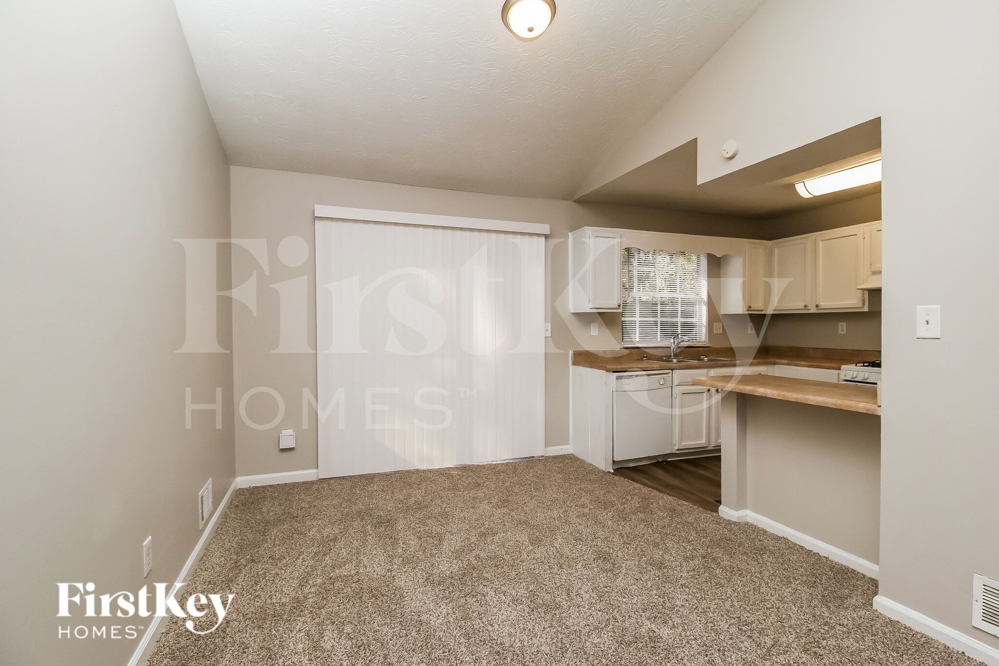 Building Photo - 457 Maid Marion Ln