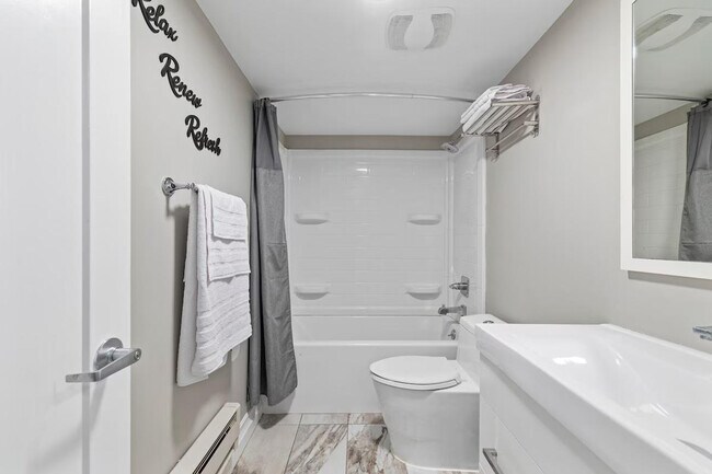 Building Photo - 30 US-9W