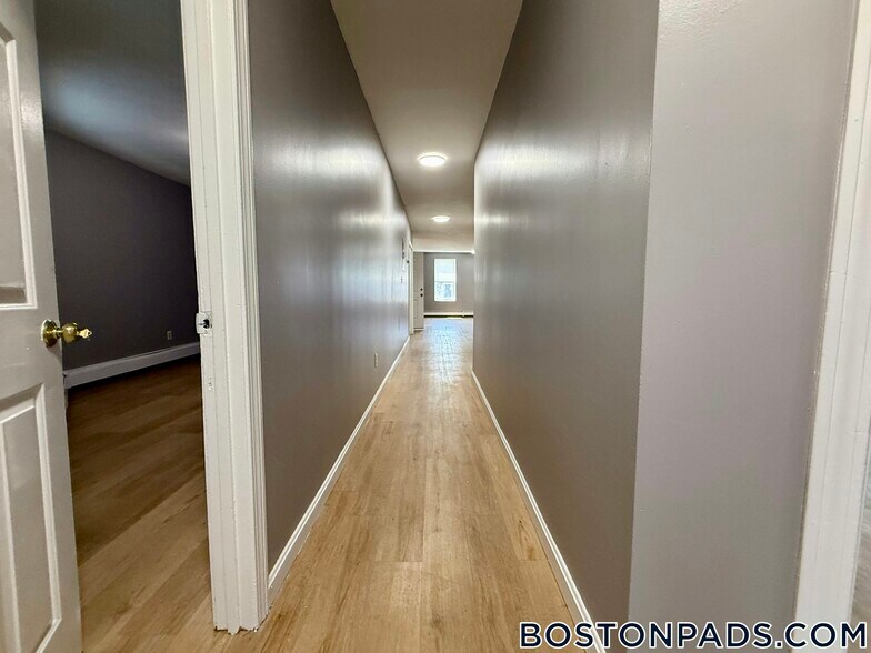 Building Photo - 114 Mt Pleasant Ave