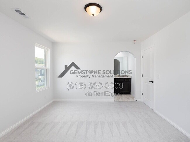 Building Photo - 631 Silva Ln