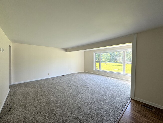 Building Photo - Cutie Brick Ranch