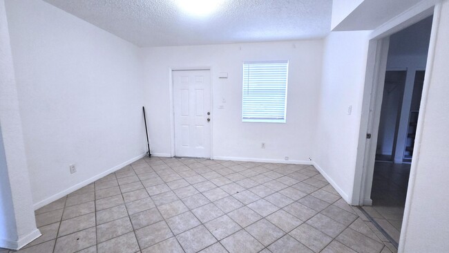 Building Photo - 5272 NE 17th Ave