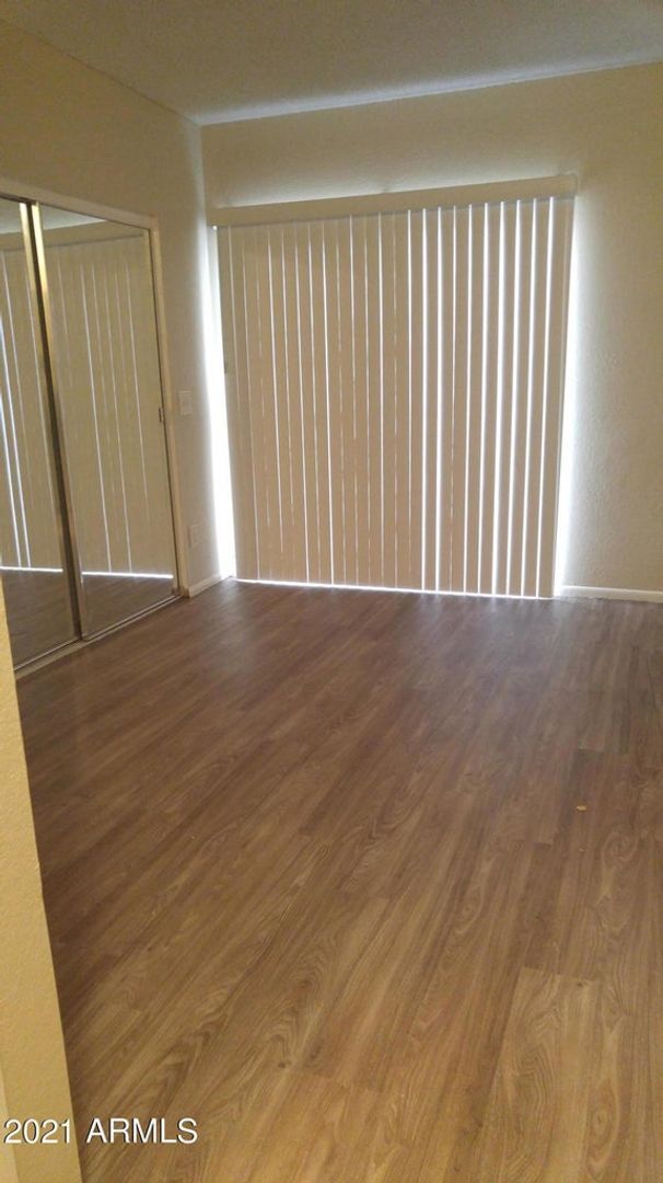 Building Photo - 2808 E Le Marche Ave