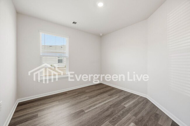 Building Photo - Coming Soon!