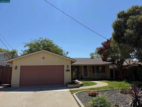 Building Photo - 1049 Miranda Way