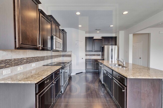 Building Photo - 1405 Middlefield Ct