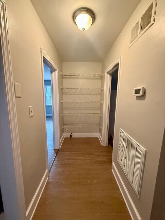 Building Photo - 314/316 N Ireland St