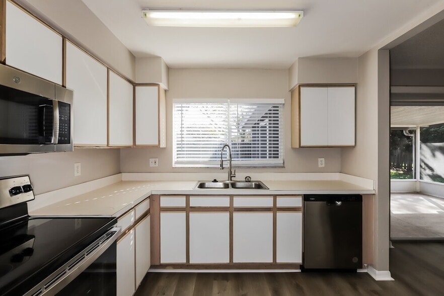 Building Photo - 13409 Prestwick Dr