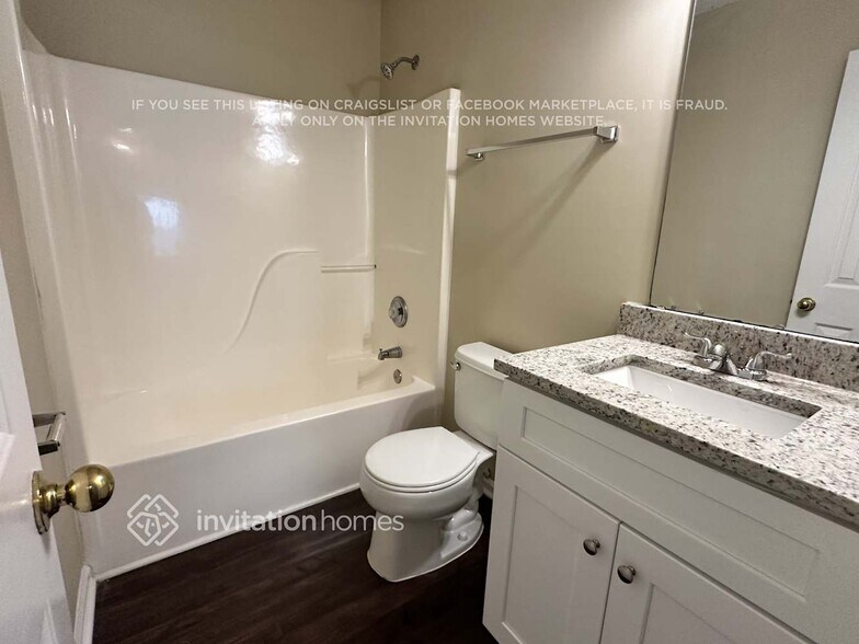 Building Photo - 9808 Aviary Hill Way