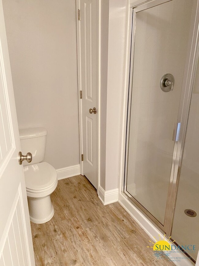 Building Photo - Magnificent 3 Bedroom Townhouse in Navarre!