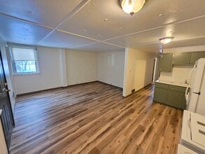 Building Photo - 6137 Memorial Dr