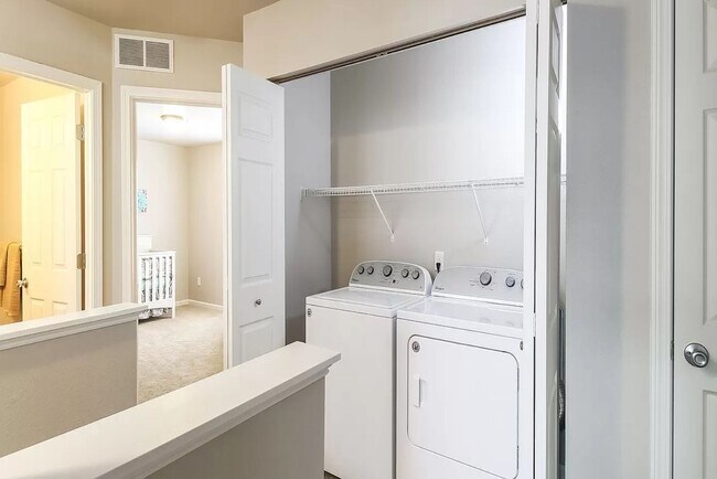 Building Photo - Immediate Occupancy Available!