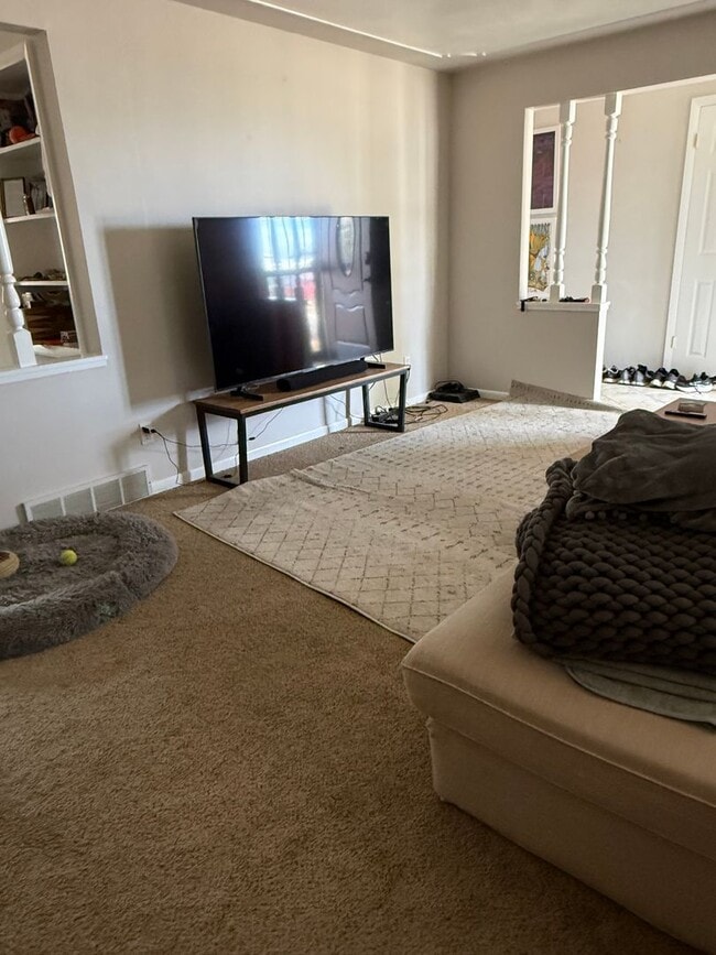 Building Photo - Charming Arvada Ranch