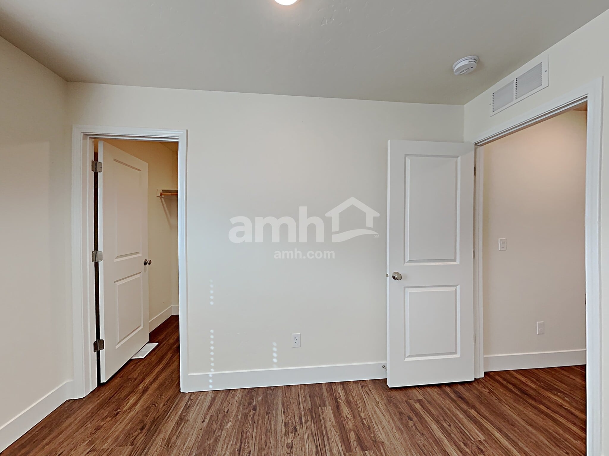 Building Photo - 9433 W Hiden Stream St