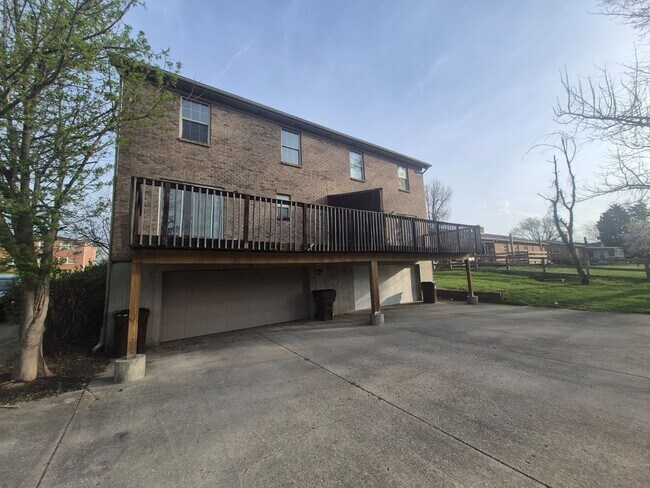 Building Photo - 13-15 Shenandoah Dr.