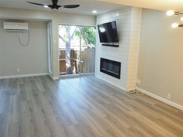 Building Photo - 962 S Weatherred Dr