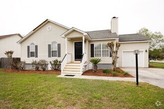 Building Photo - Available now. Beautiful fully renovated 3...
