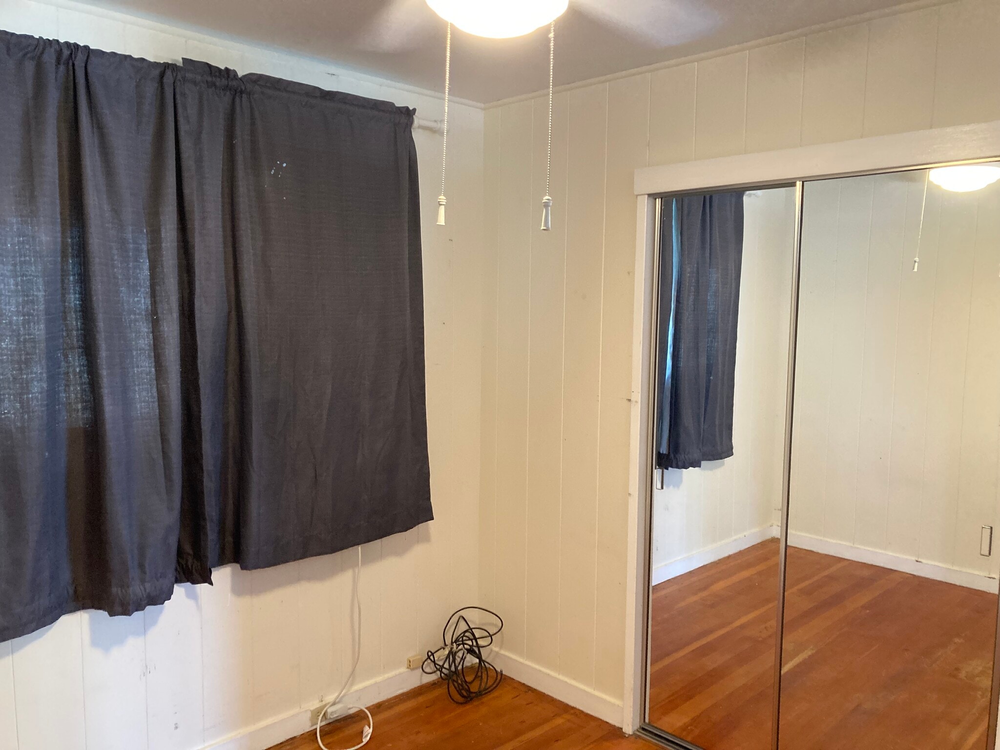 Building Photo - 675 Kihapai St