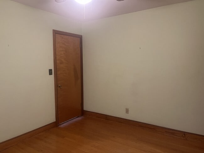 Building Photo - 141 Daniels Pl