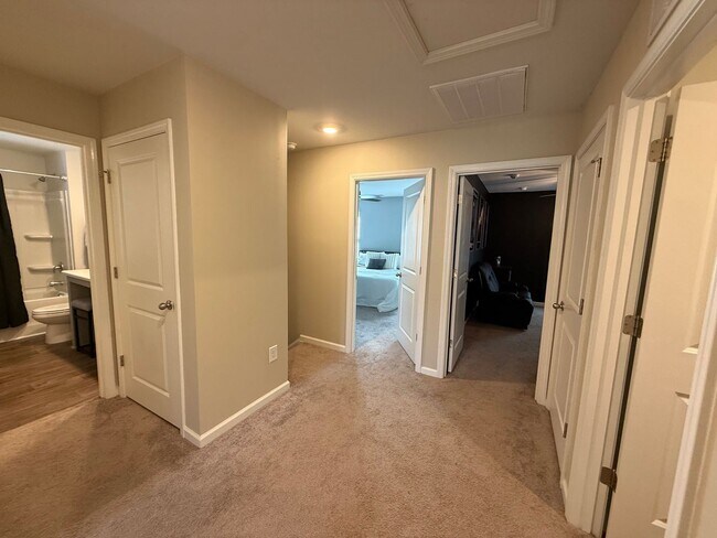 Building Photo - Fully Furnished - Move in Ready - Less than 12 month lease in SNEADS FERRY