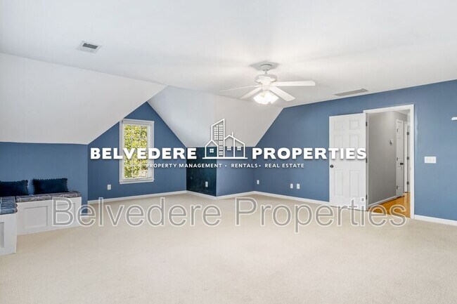 Building Photo - 1403 Regents Park Ln