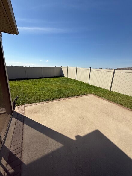 Building Photo - 1100 Cardinal Creek Dr