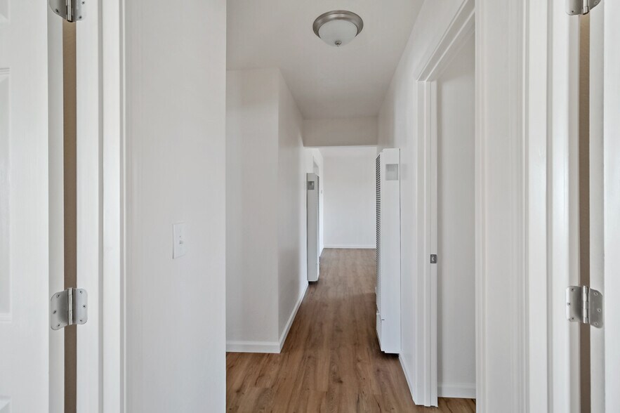 Building Photo - 245 S 22nd St