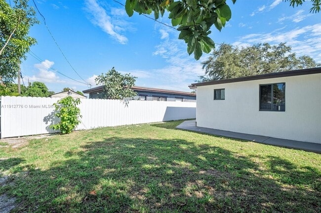 Building Photo - 11730 NW 3rd Ave