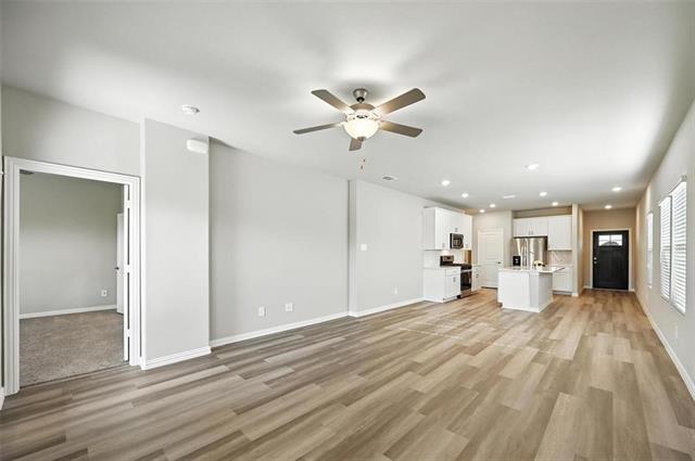 Building Photo - 500 Ezra Ln